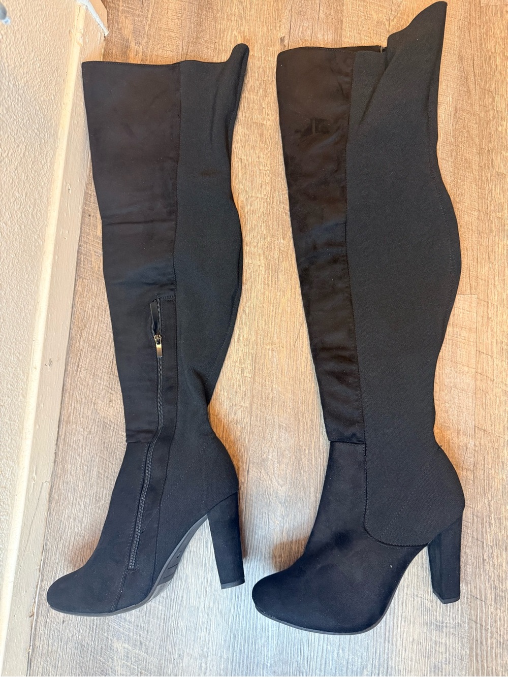 BNWT Black Over-the-Knee Stretch Heel Boots